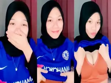 Maya Alissa Hijab Ngewe Jersey Chelsea